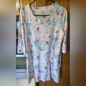 Large Womans Croft & Barrow Intimates sleep shirt, Super Soft